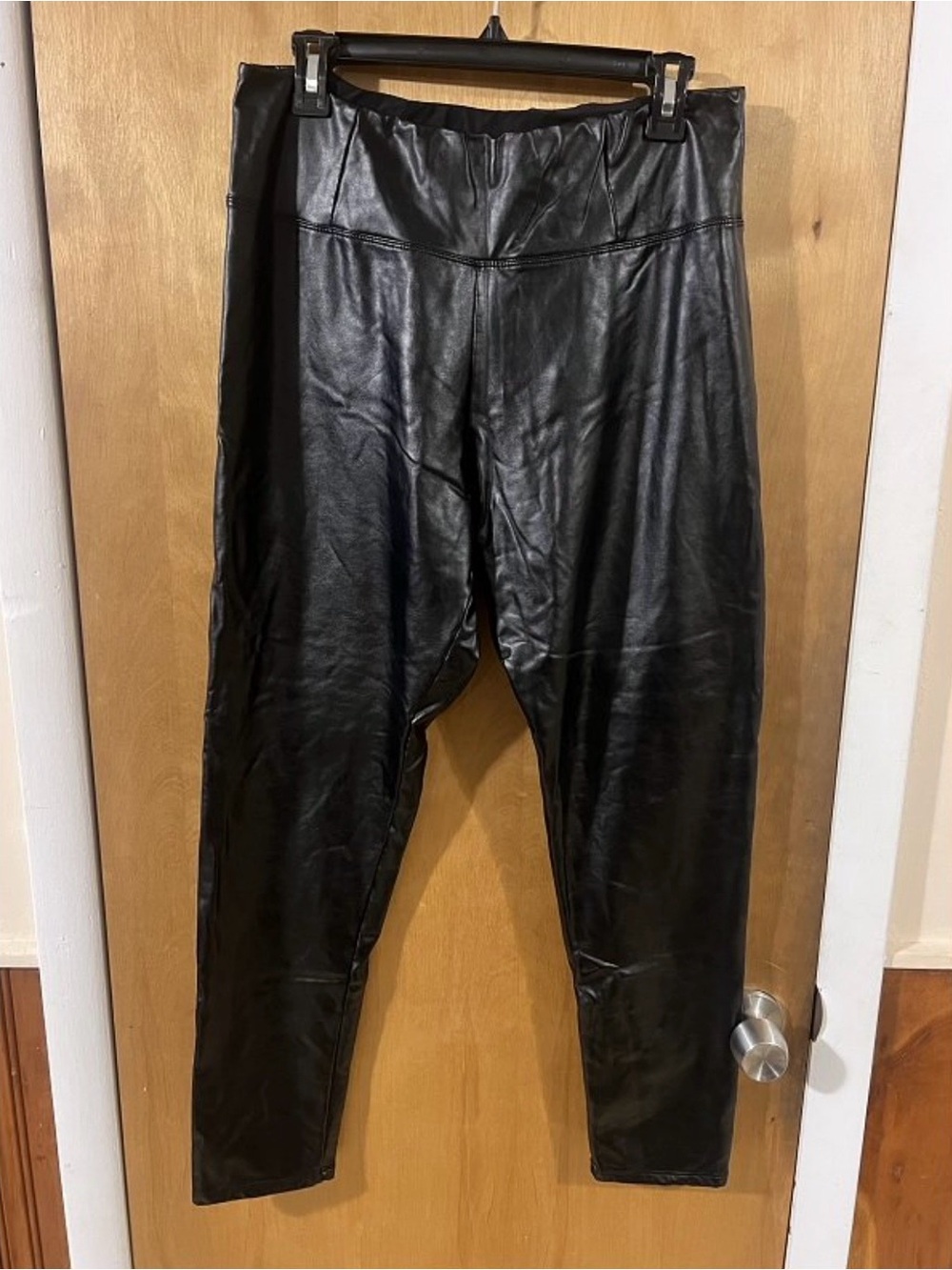 Love Nation Women's Black Stretchy Faux Leather Polyester Pants - XL